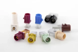 Mini-FAKRA’s Connectivity Solution: Dealing with Automotive Data Flood